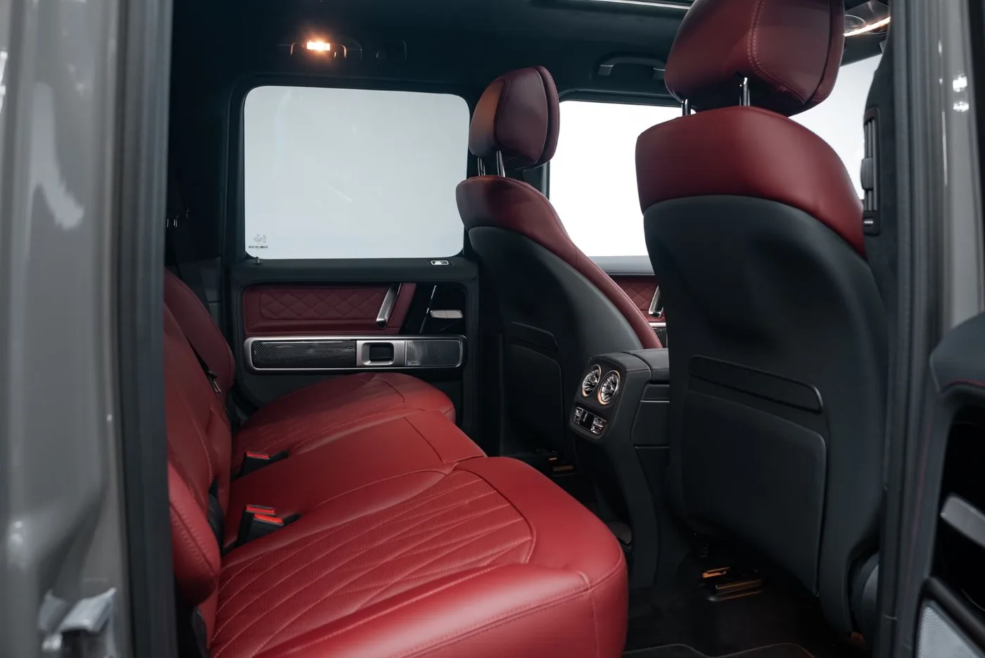 2026 Mercedes-AMG G 63 offered by a specialist dealer in Putzbrunn, Germany, photo 7 of 15