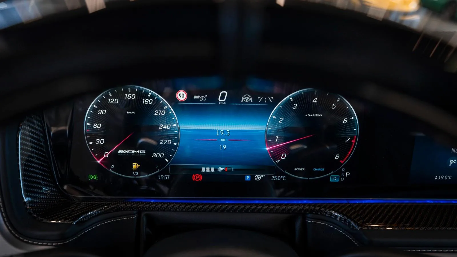 2026 Mercedes-AMG G 63 Carbon package, 10/13