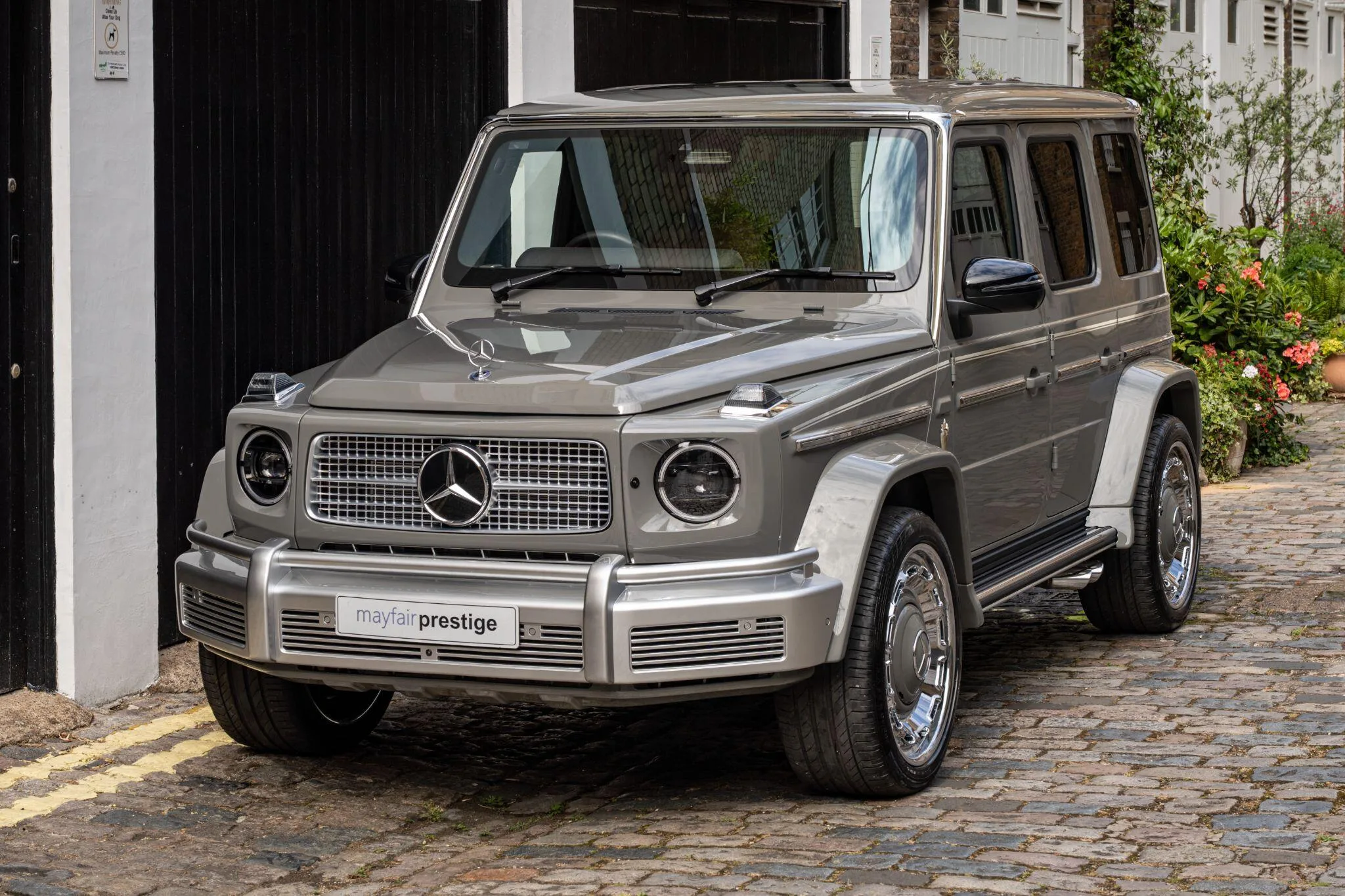 2026 Mercedes-AMG G 63 Vintage by Carlex Design, 2/30