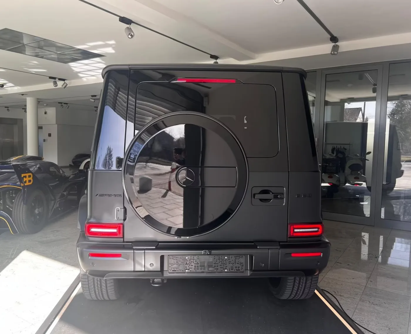 2026 Mercedes-AMG G 63 Facelift proposée par un concessionnaire spécialisé à Haar, Allemagne, photo 3 sur 22