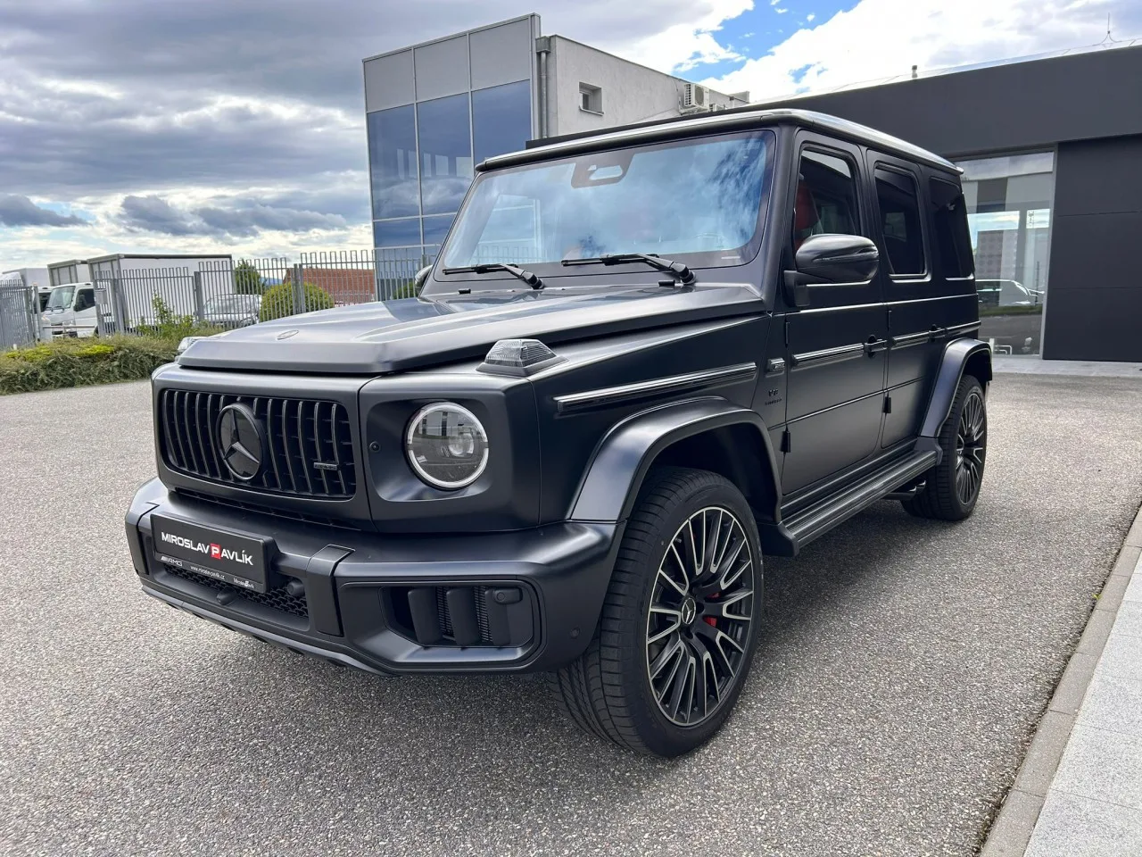 2026 Mercedes-AMG G 63 Superior, 22-inch package offered by a specialist dealer in Písek, Czechia, photo 2 of 16