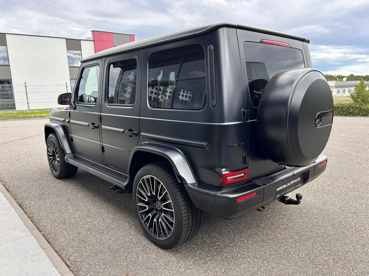 2026 Mercedes-AMG G 63 Superior, 22-inch package offered by a specialist dealer in Písek, Czechia, photo 5 of 16