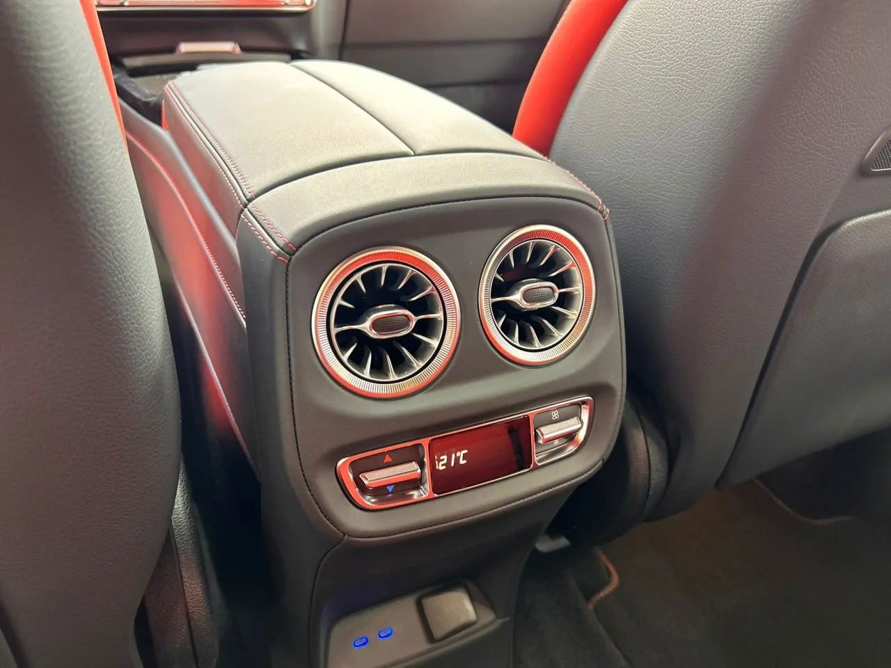 2026 Mercedes-AMG G 63 Superior, 22-inch package offered by a specialist dealer in Písek, Czechia, photo 11 of 16