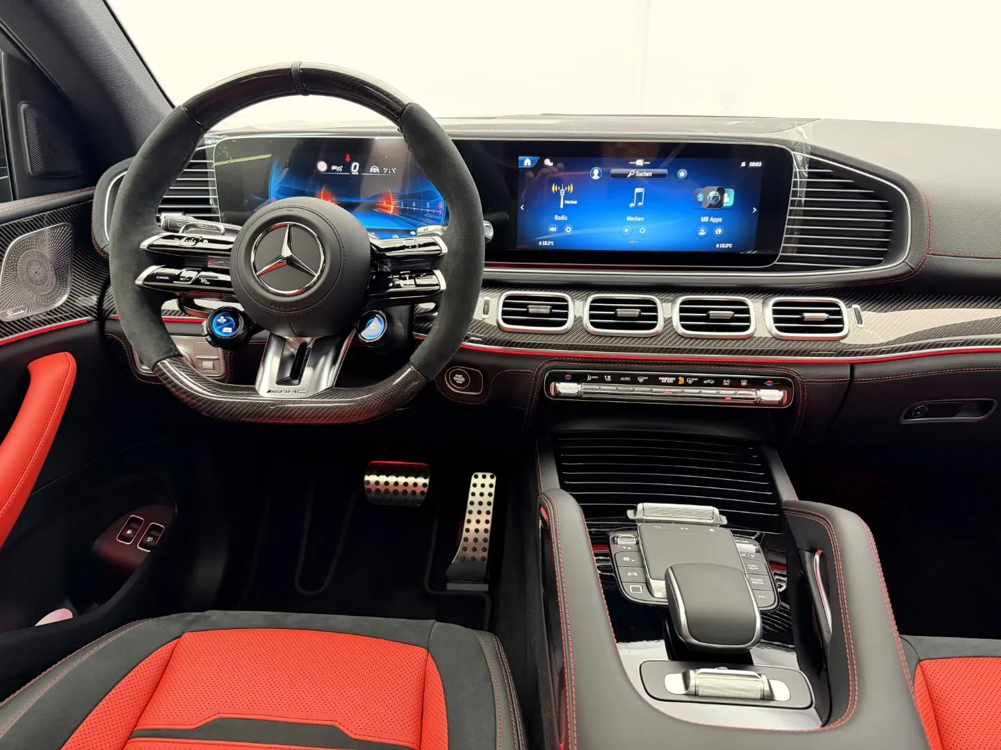 2026 Mercedes-AMG GLE 53 Coupé Hybrid 4MATIC+, 2/30