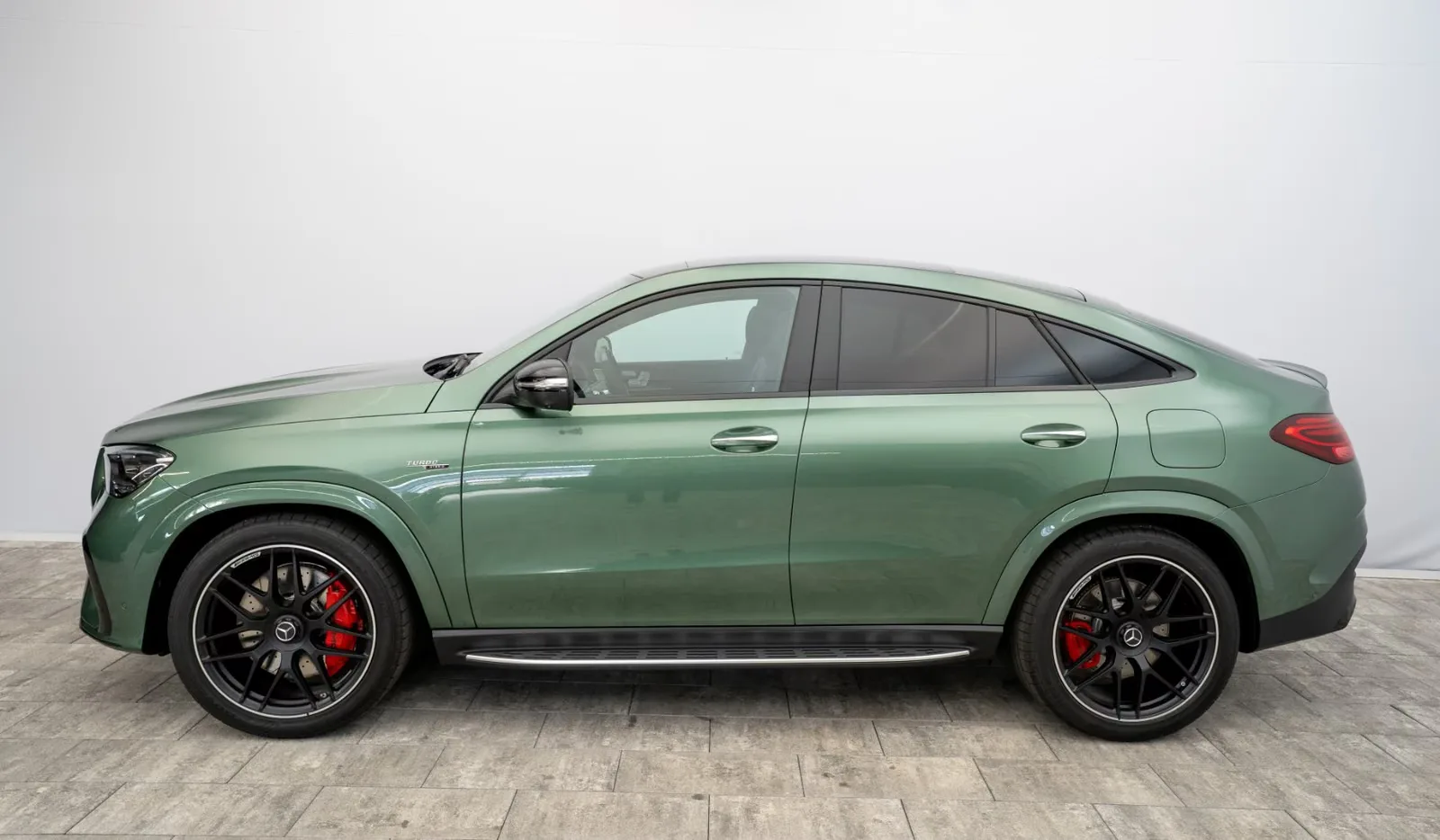 2026 Mercedes-AMG GLE 53 Coupé Hybrid 4MATIC+, 8/30