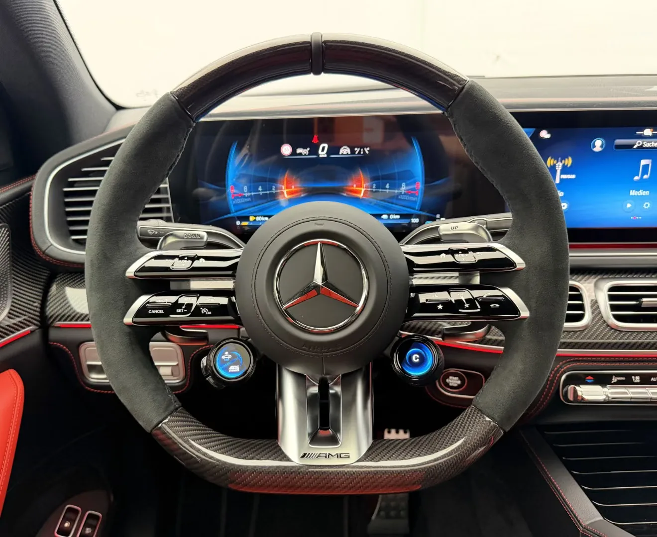 2026 Mercedes-AMG GLE 53 Coupé Hybrid 4MATIC+, 9/30