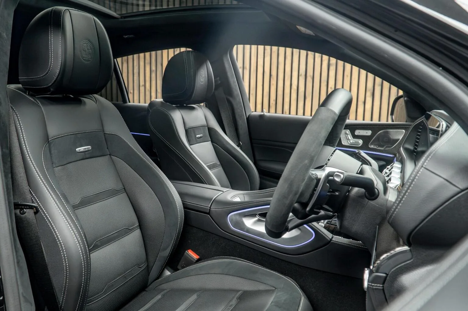 2026 Mercedes-AMG GLE 53 Coupé Hybrid Night Edition, 2/30