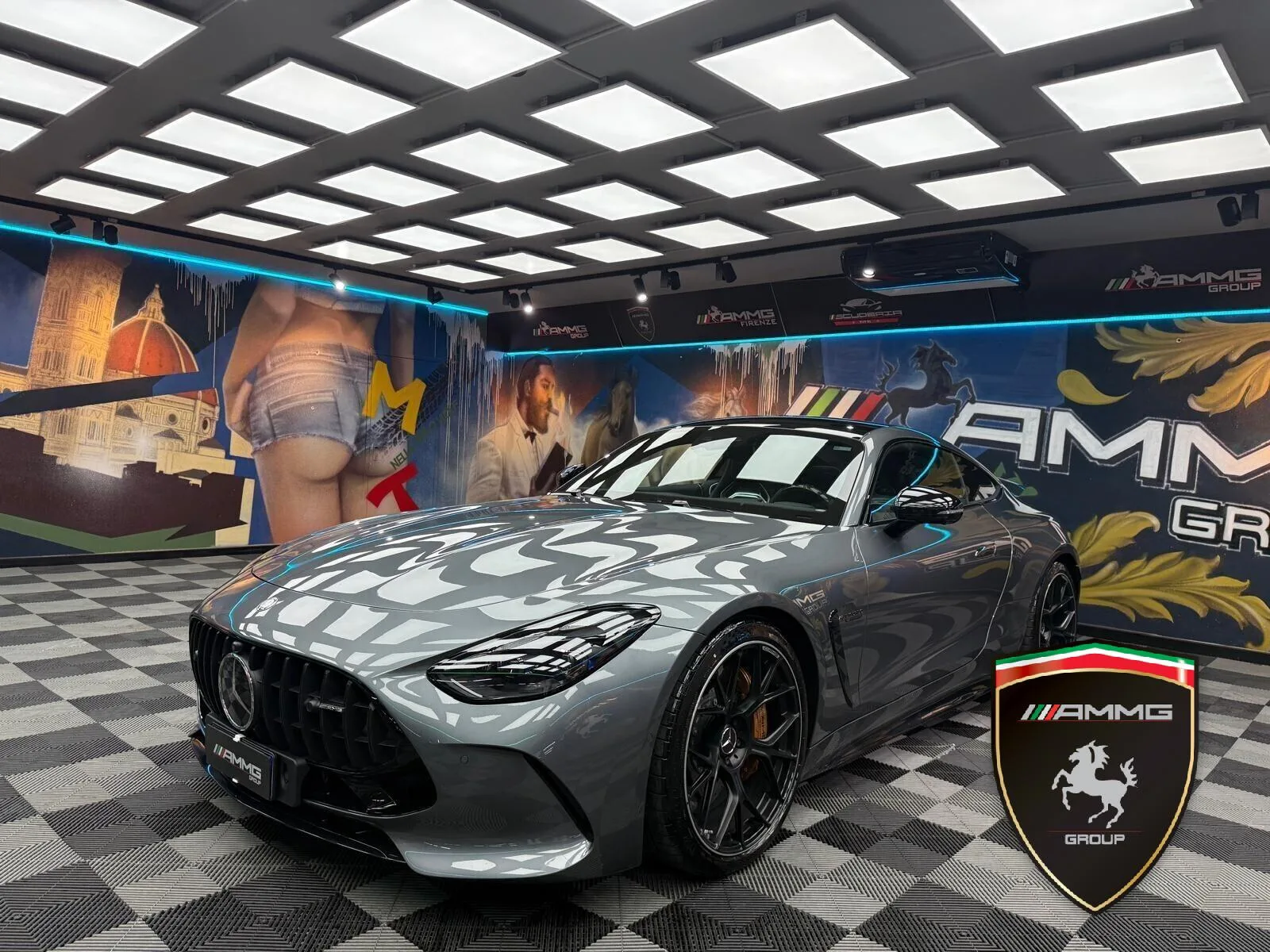 2026 Mercedes-AMG GT 63 S E PERFORMANCE Premium Plus en un concesionario especializado de Calenzano, Italia, foto principal