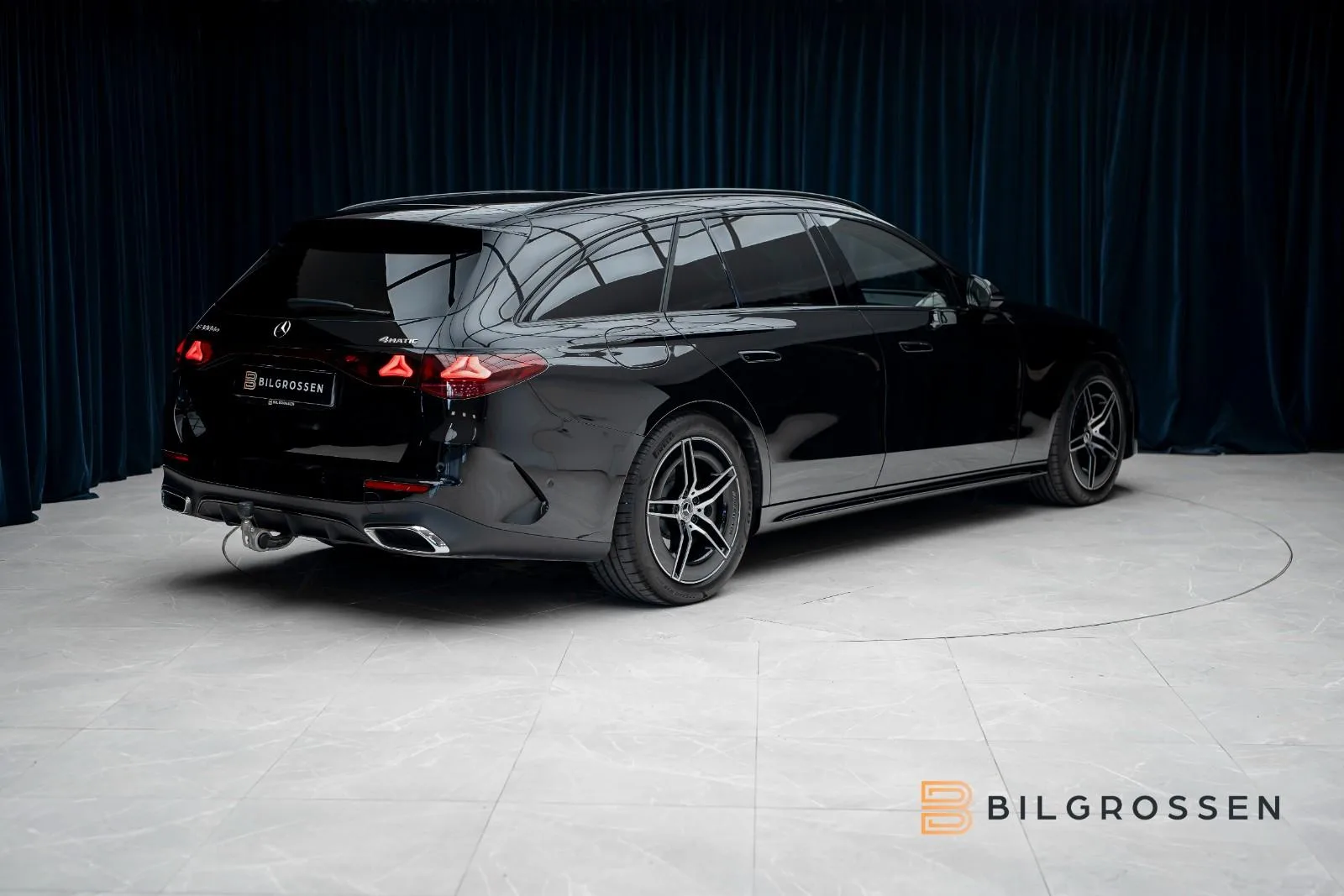 2026 Mercedes-Benz E 300 de 4MATIC Estate, AMG Line, 5/24