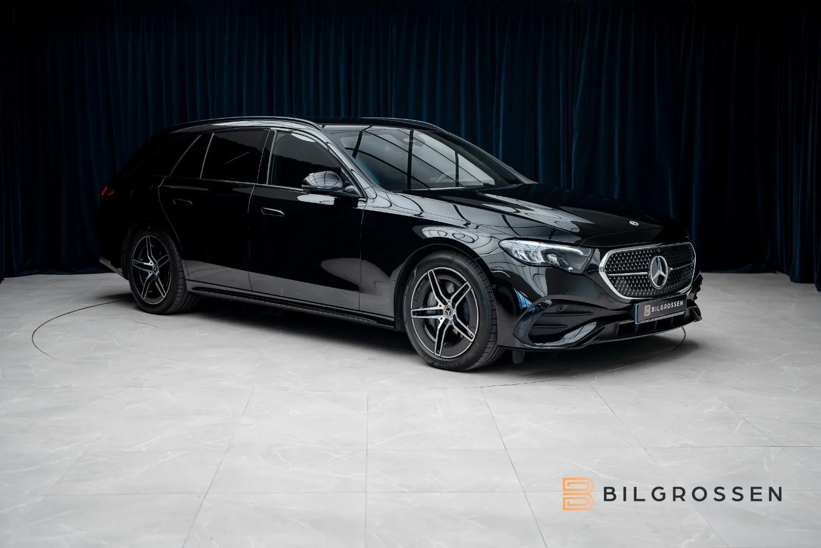 2026 Mercedes-Benz E 300 de 4MATIC Estate, AMG Line, 7/24
