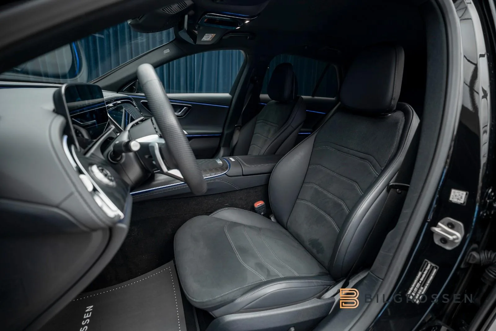 2026 Mercedes-Benz E 300 de 4MATIC Estate, AMG Line, 16/24