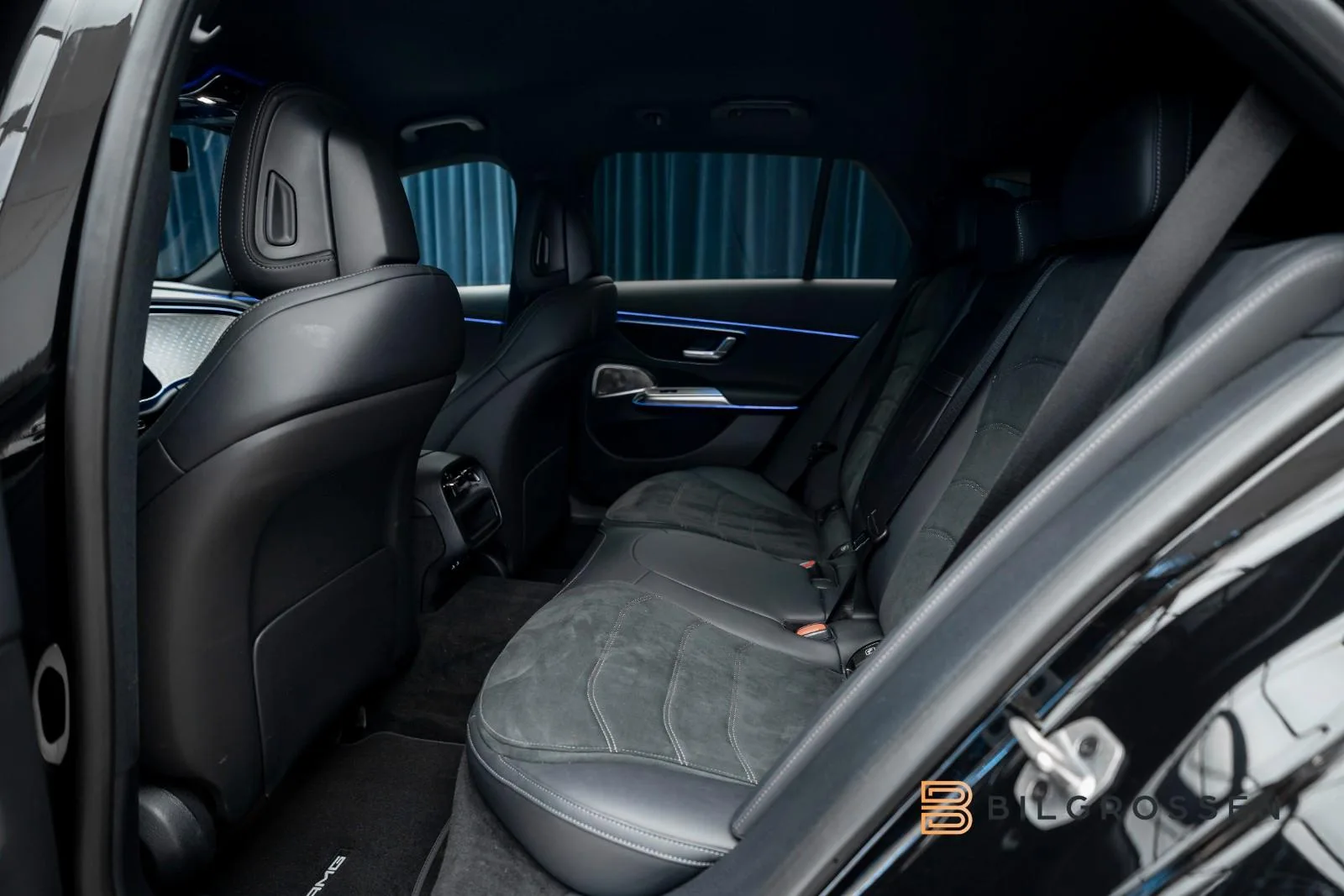 2026 Mercedes-Benz E 300 de 4MATIC Estate, AMG Line, 17/24