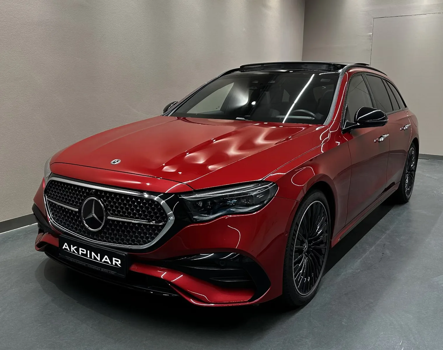 2026 Mercedes-Benz E 300 e Estate, AMG Line offered by a specialist dealer in Holzgerlingen, Germany, main photo