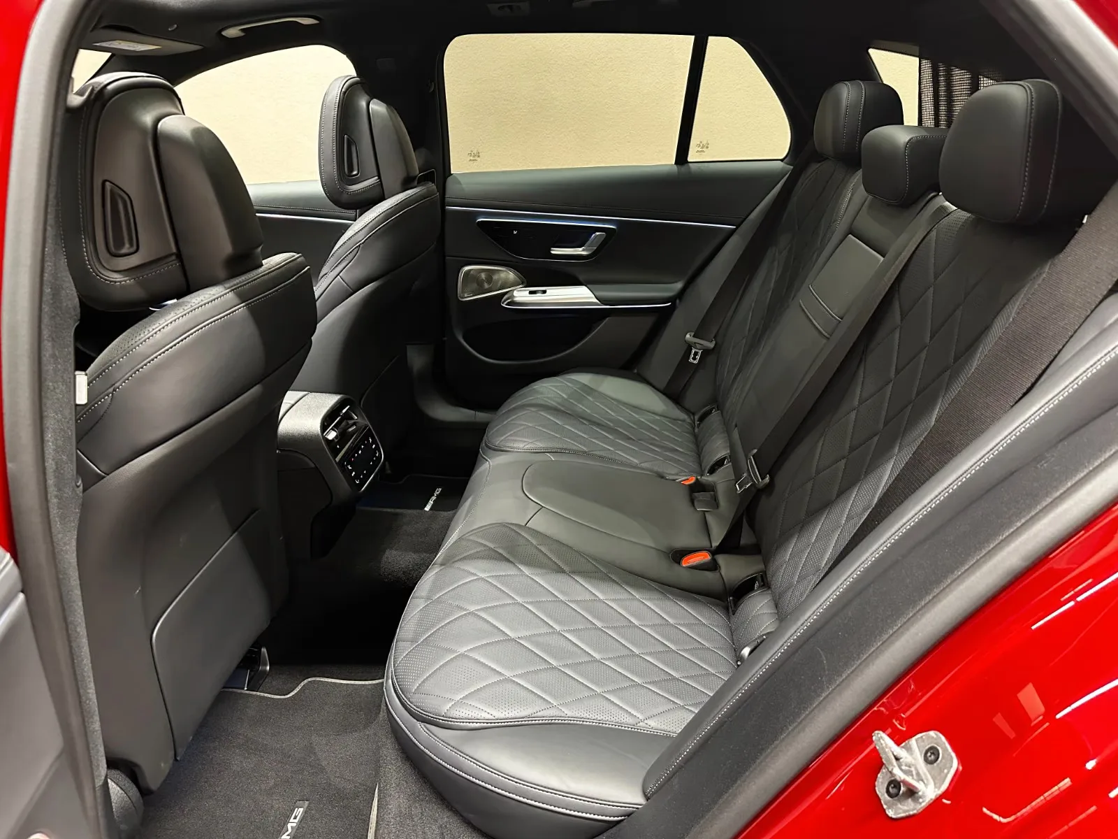 2026 Mercedes-Benz E 300 e Estate, AMG Line, 15/27