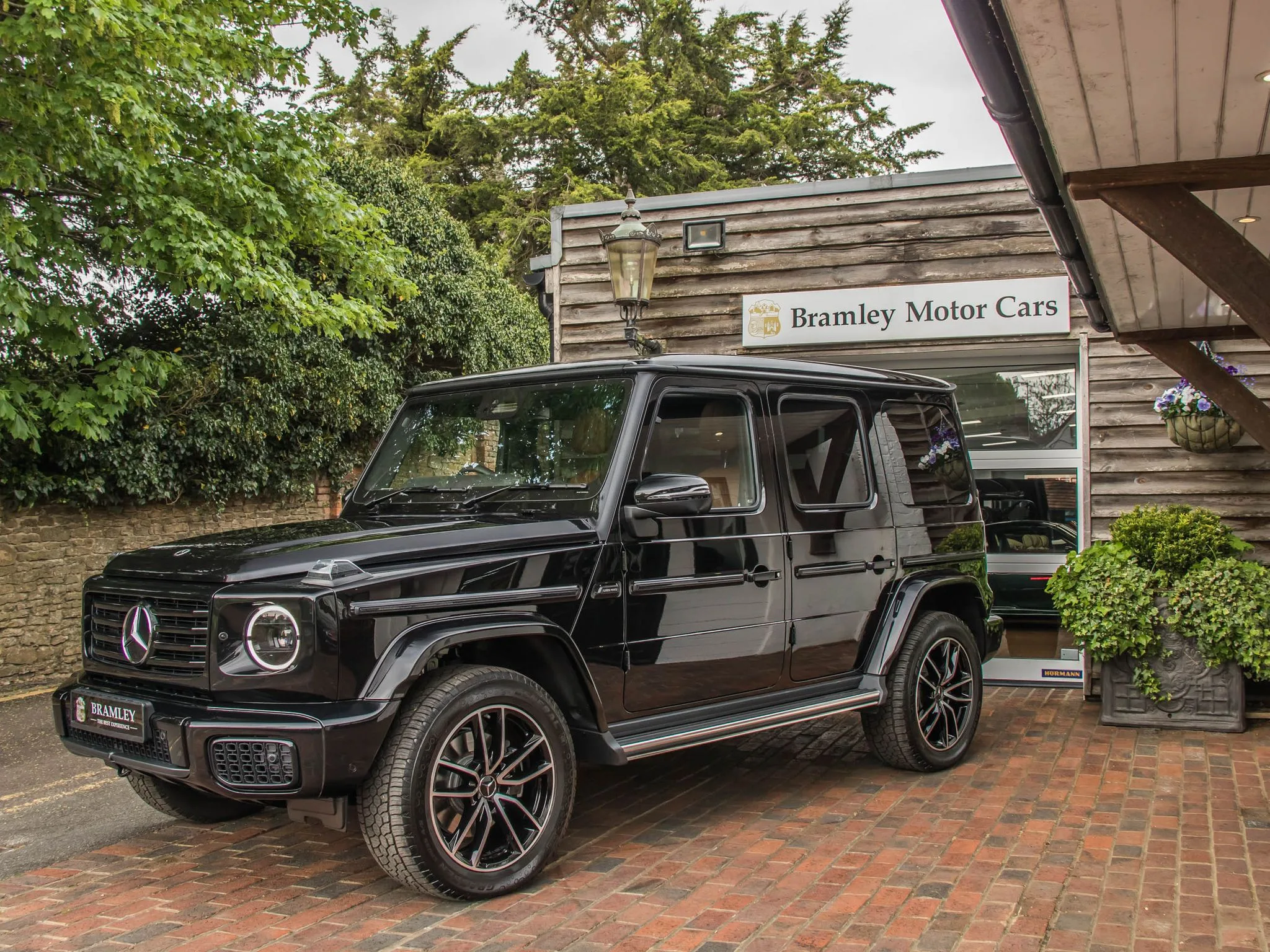 2026 Mercedes-Benz G 450 d Premium Plus angeboten von einem Fachhändler in Bramley, Vereinigtes Königreich, Hauptfoto