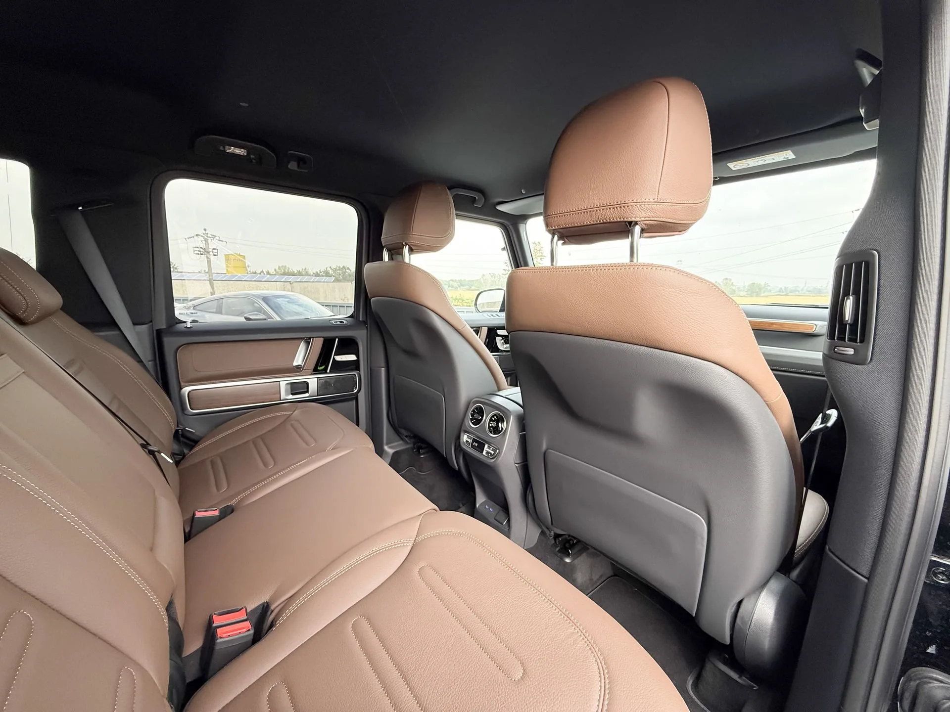 2026 Mercedes-Benz G 450 d, 15/17