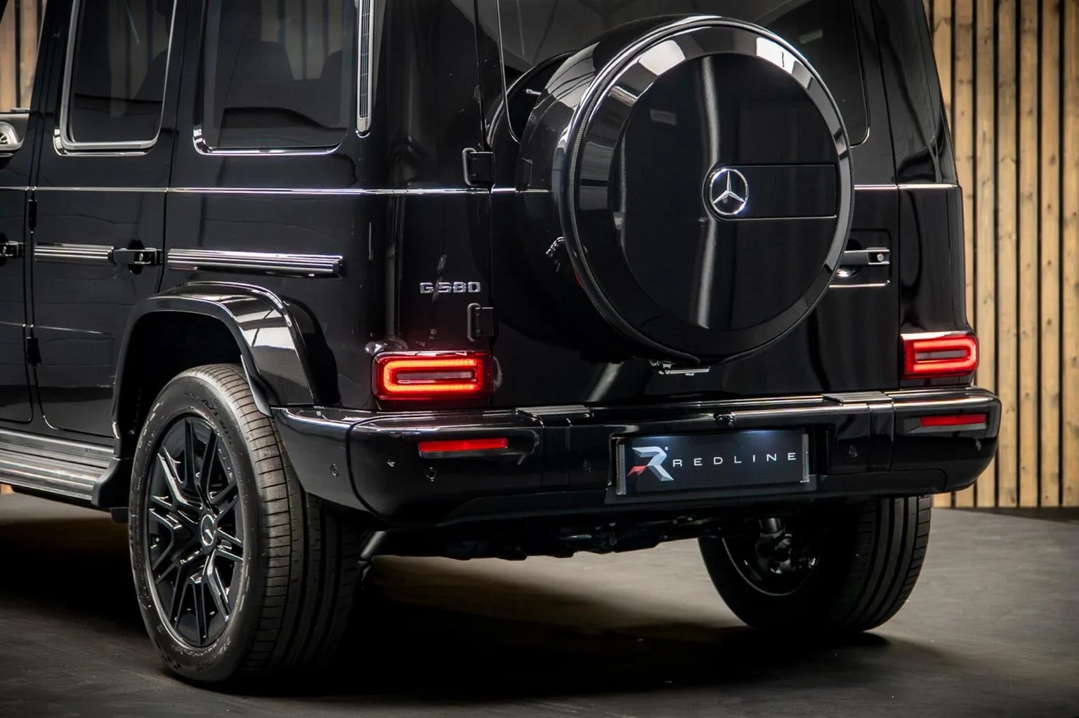 2026 Mercedes-Benz G 580 with EQ Technology AMG Line, 19/30