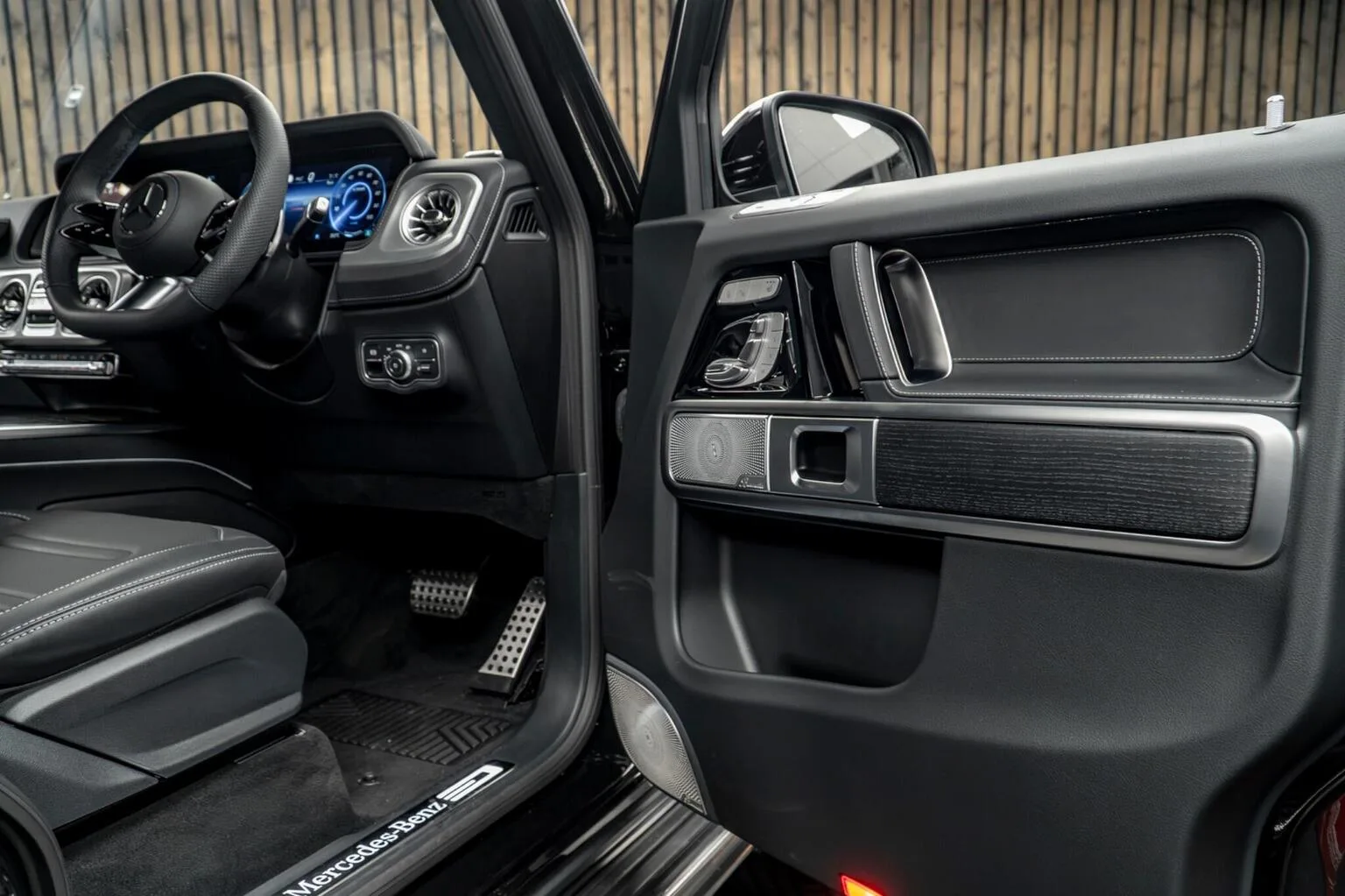 2026 Mercedes-Benz G 580 with EQ Technology AMG Line, 30/30