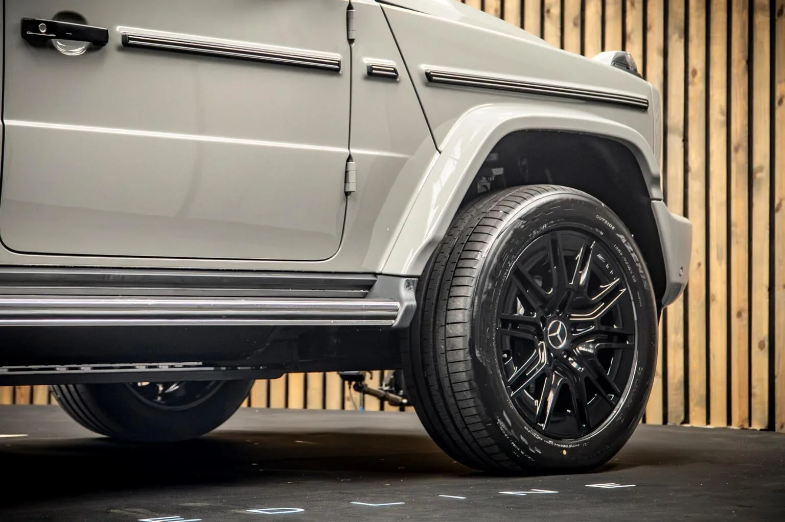 2026 Mercedes-Benz G 580 with EQ Technology AMG Line, 13/30