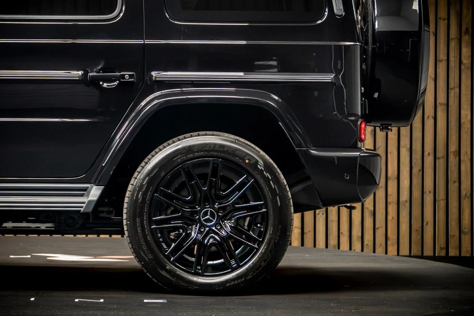 2026 Mercedes-Benz G 580 with EQ Technology AMG Line, 17/30