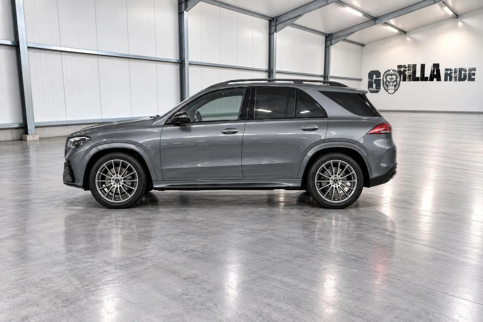 2026 Mercedes-Benz GLE 300 d 4MATIC, AMG Line, 2/4