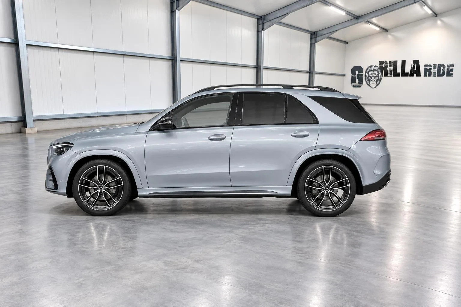2026 Mercedes-Benz GLE 300 d 4MATIC, AMG Line, 2/4