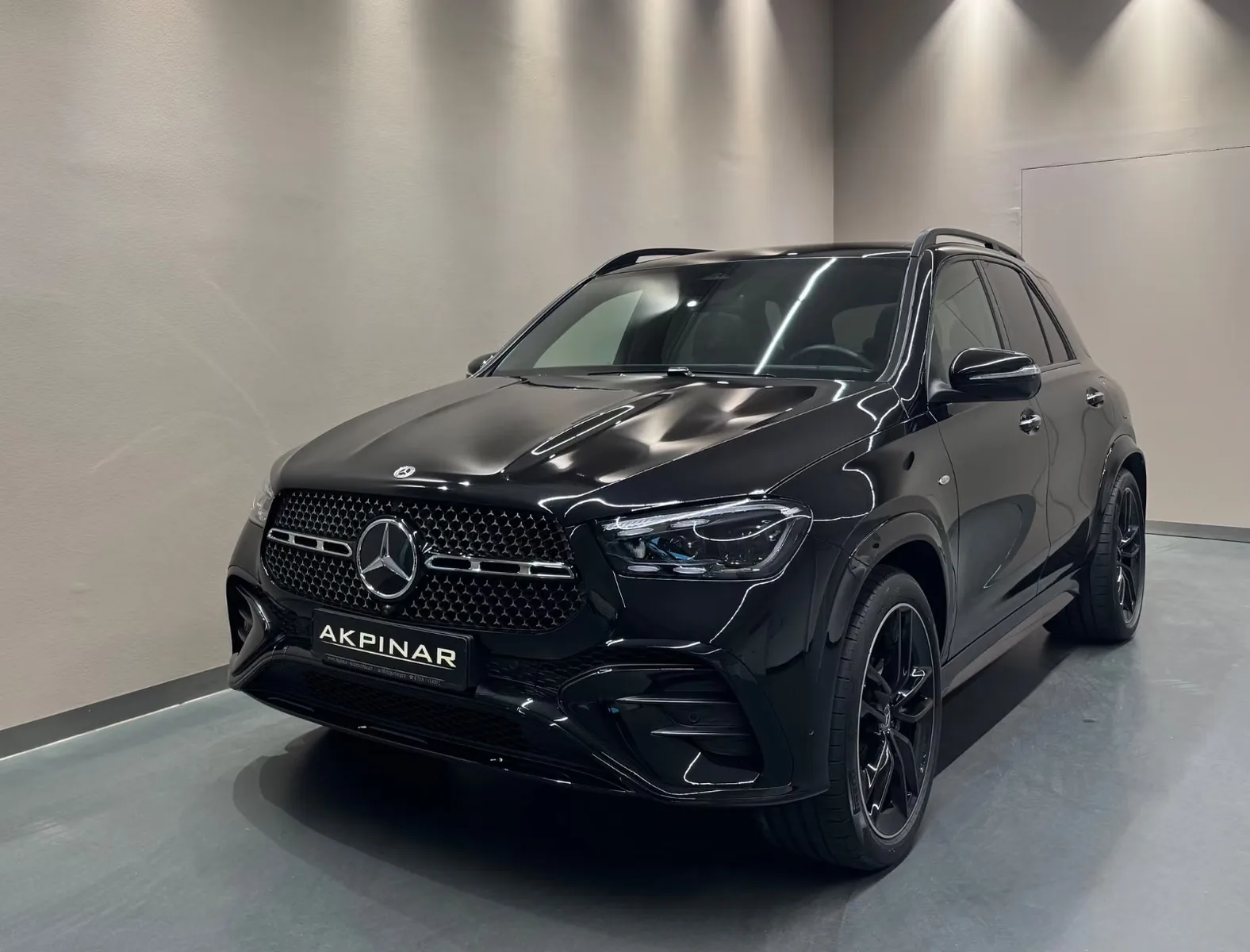 2026 Mercedes-Benz GLE 400 e 4MATIC, AMG Line angeboten von einem Fachhändler in Holzgerlingen, Deutschland, Hauptfoto