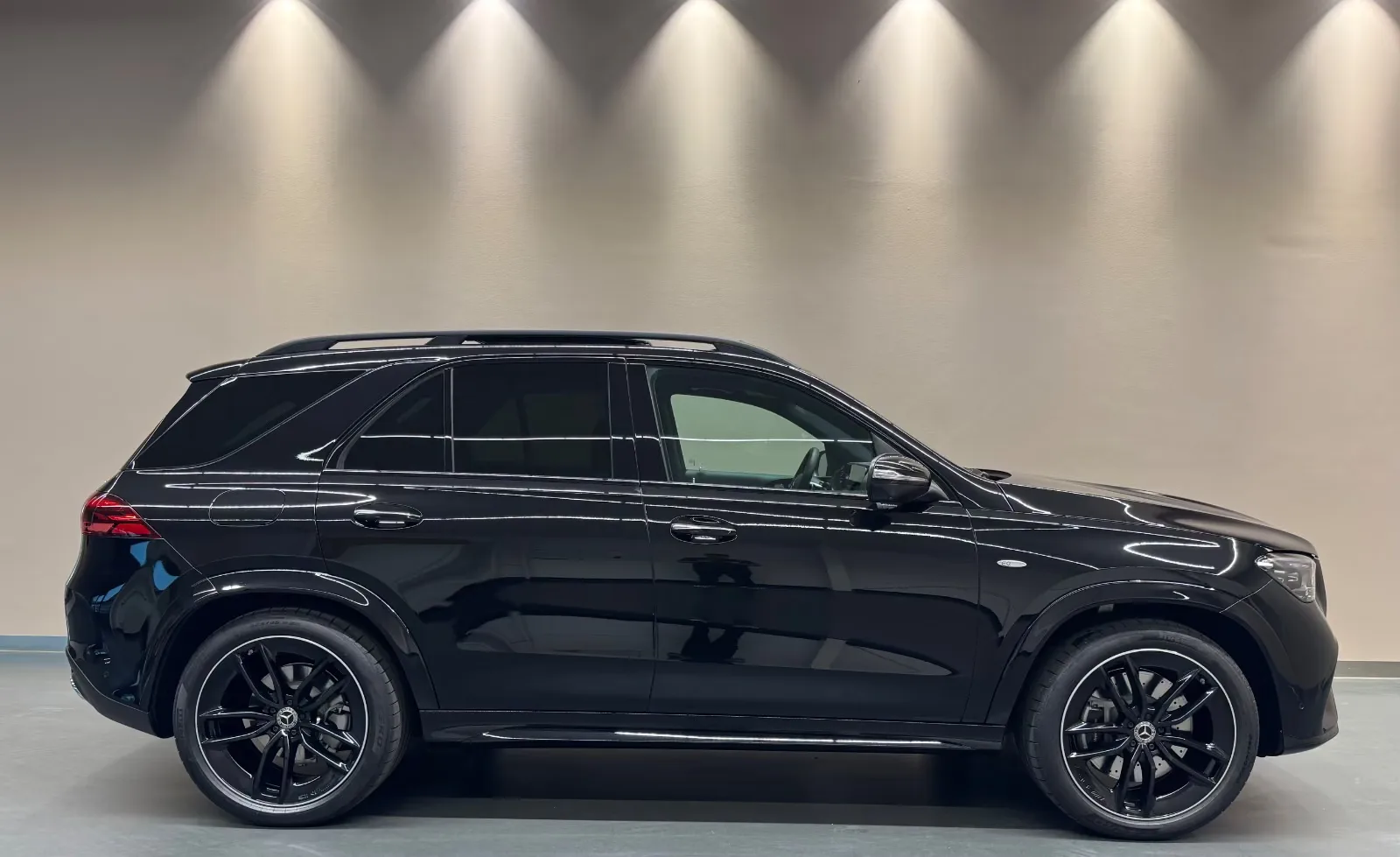 2026 Mercedes-Benz GLE 400 e 4MATIC, AMG Line, 5/23
