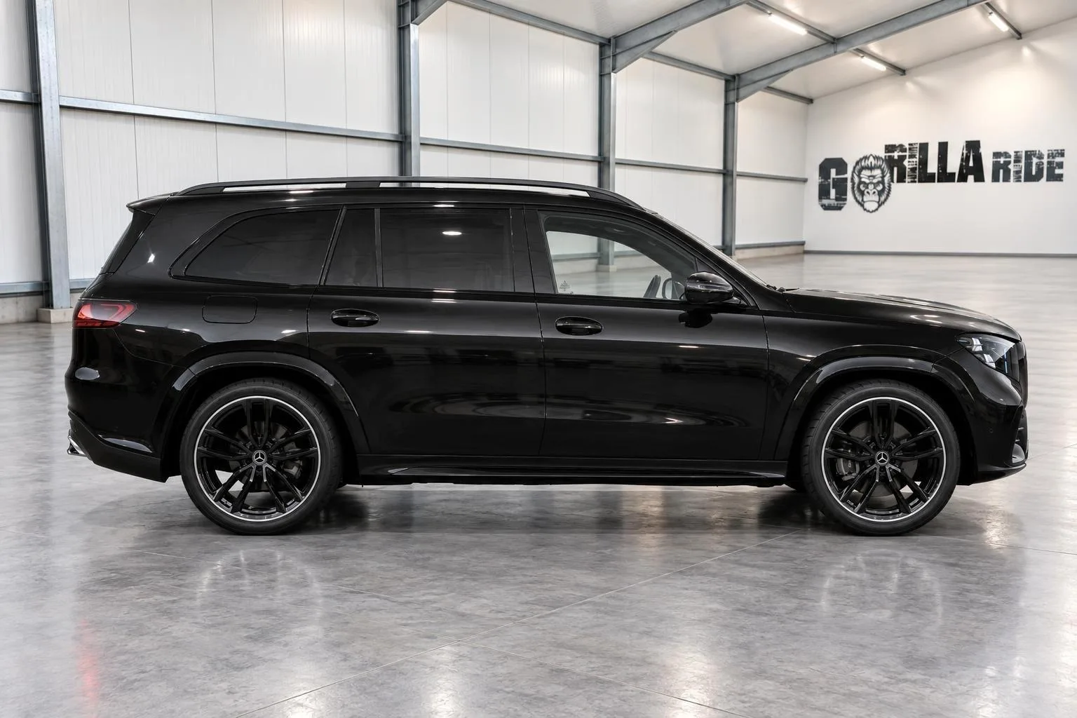 2026 Mercedes-Benz GLS 450 d 4MATIC, AMG Line, 2/5