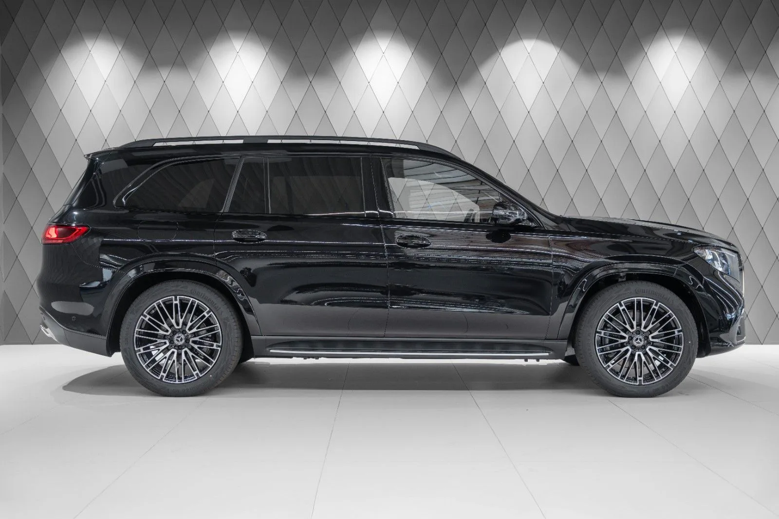 2026 Mercedes-Benz GLS 450 d, 3/30