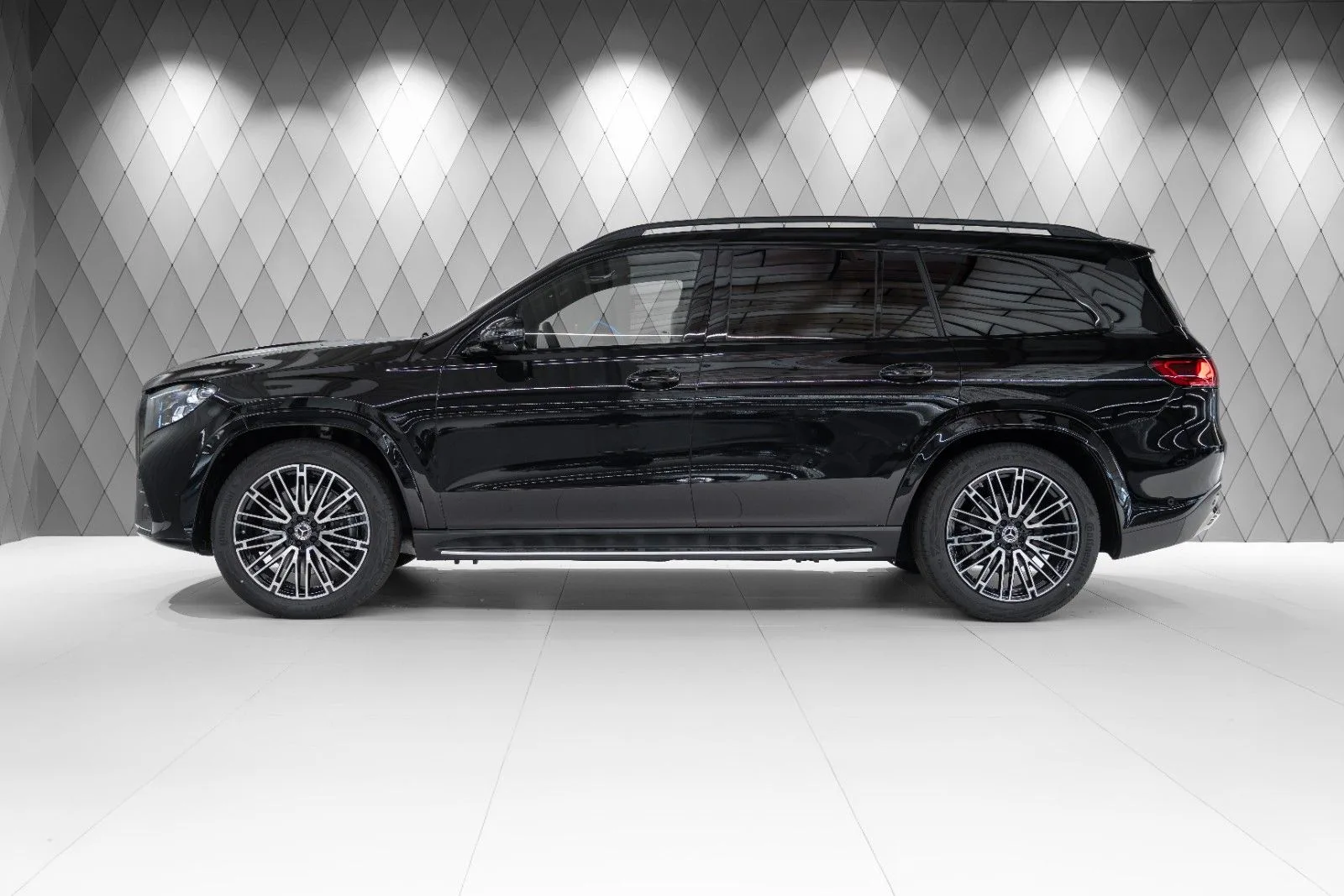 2026 Mercedes-Benz GLS 450 d, 4/30