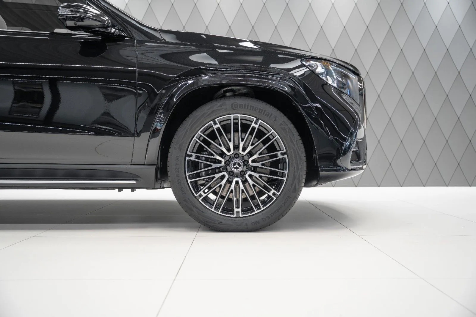 2026 Mercedes-Benz GLS 450 d, 7/30