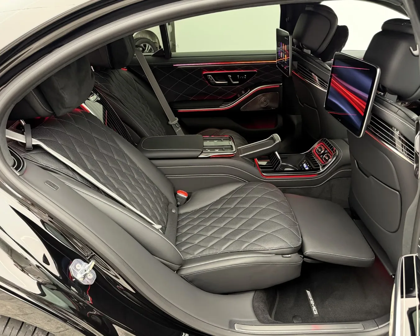 2026 Mercedes-Benz S 450 d 4MATIC Long, AMG Line Plus, 3/30
