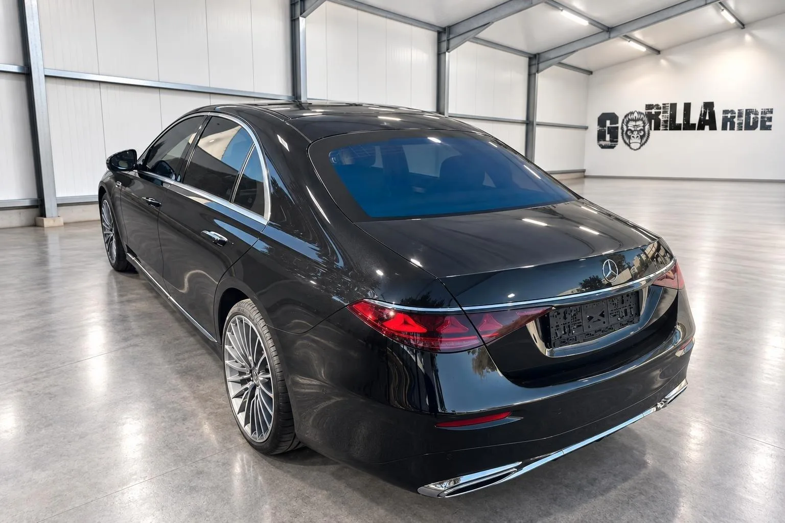 2026 Mercedes-Benz S 450 d 4MATIC Long, AMG Line, 2/8