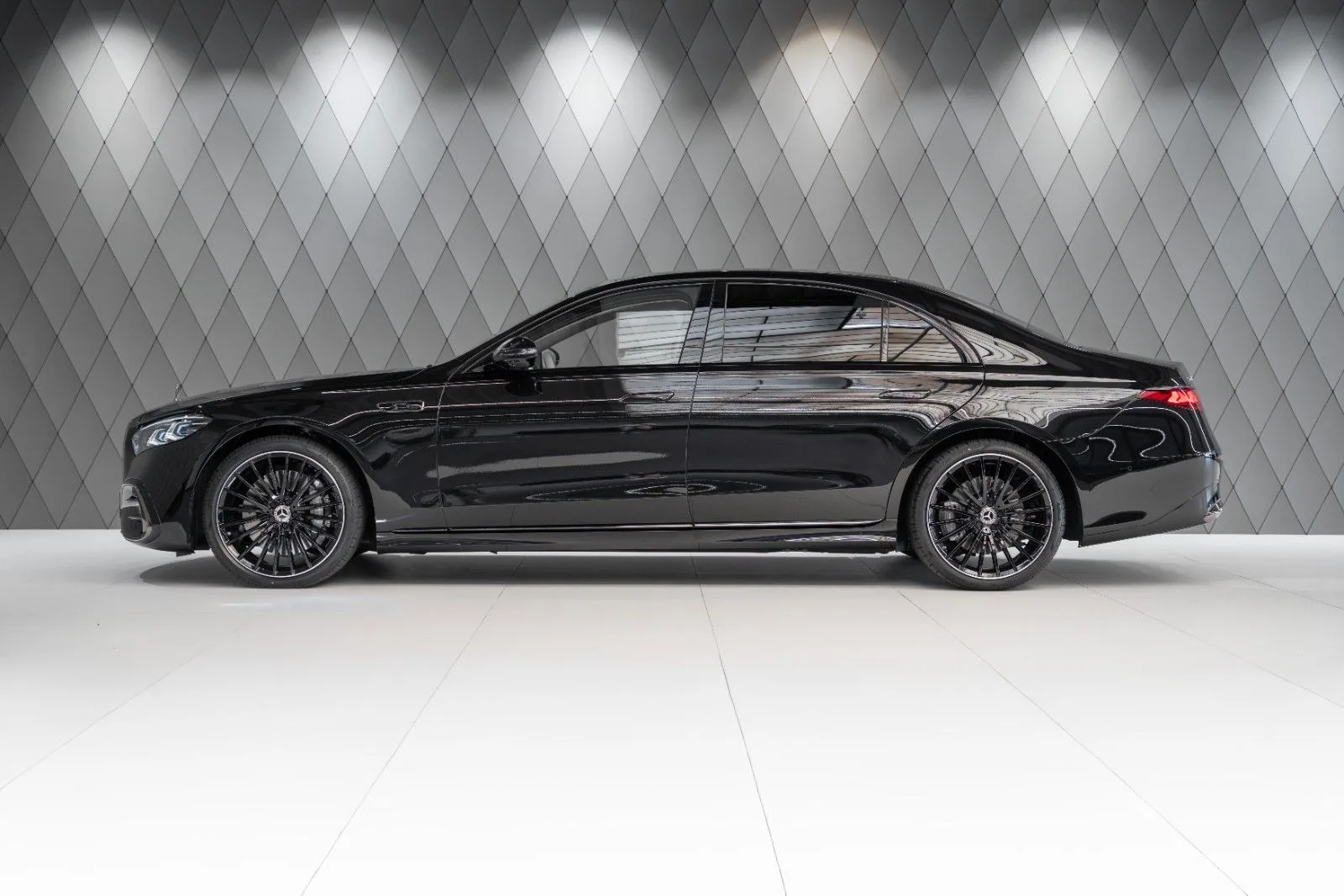 2026 Mercedes-Benz S 450 d, 4/29