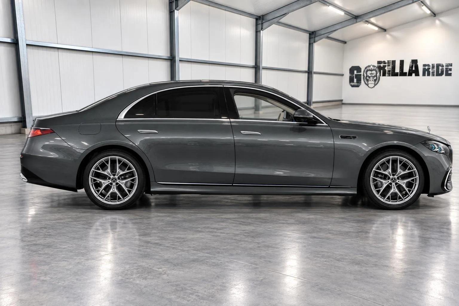 2026 Mercedes-Benz S 500 4MATIC Long, AMG Line, 3/6