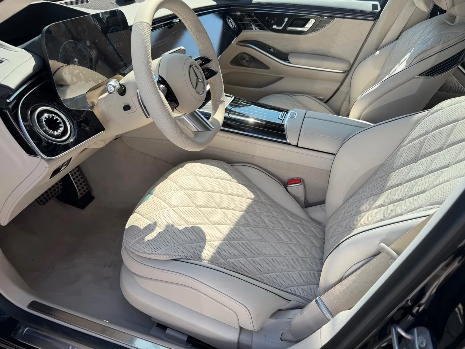 2026 Mercedes-Benz S 580 4MATIC Long, AMG Line, 7/8