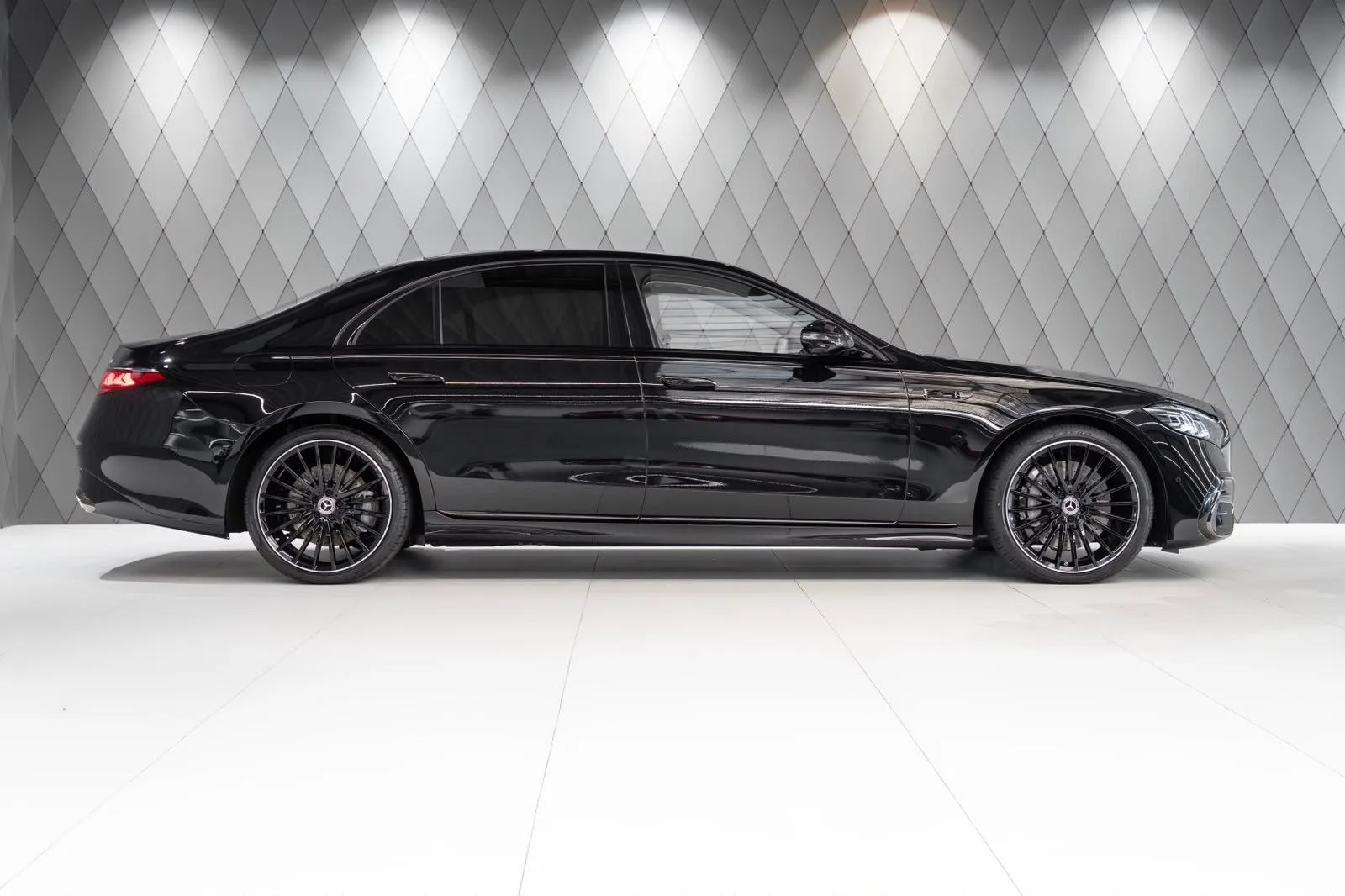 2026 Mercedes-Benz S 580, 3/18