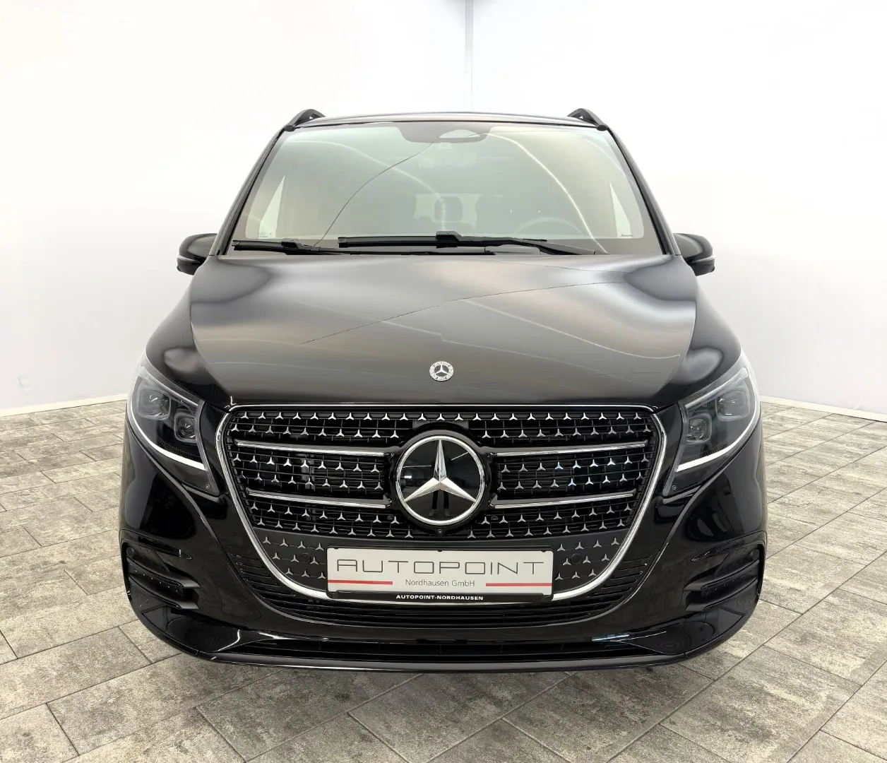 2026 Mercedes-Benz V 300 d 4MATIC Long, EXCLUSIVE AMG Line, 5/30