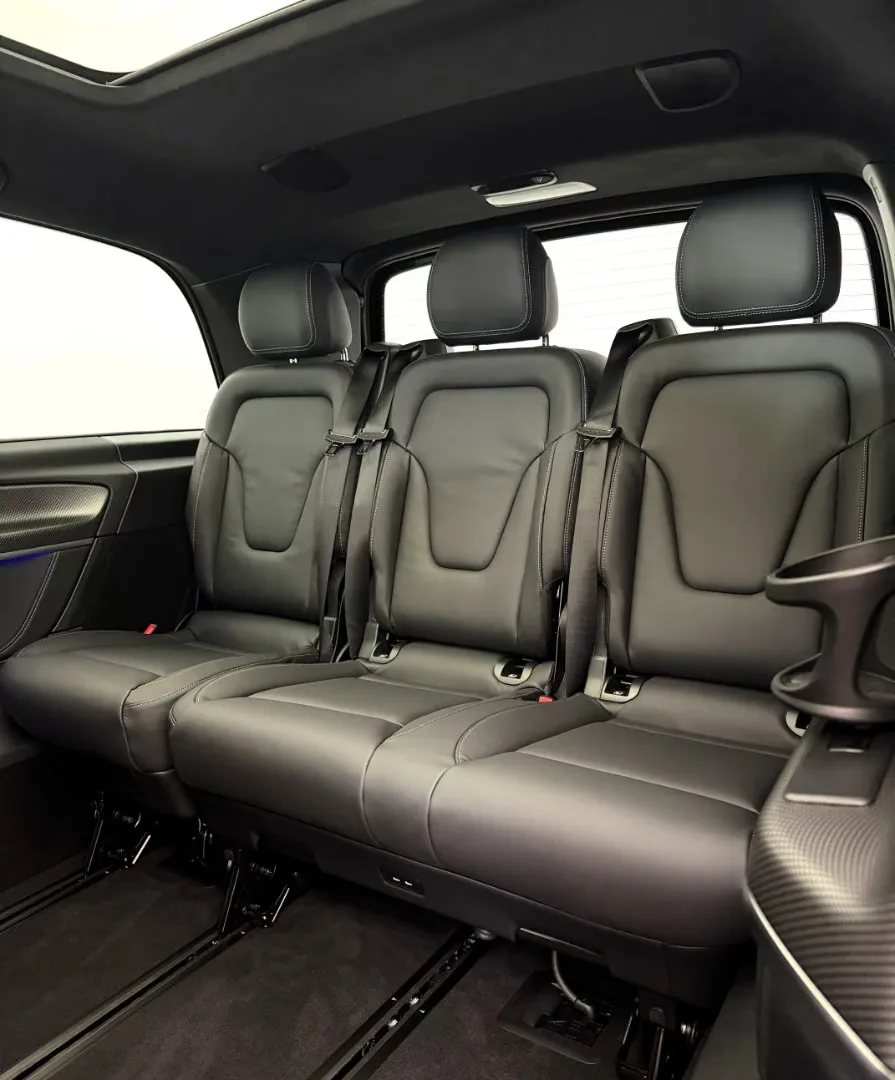 2026 Mercedes-Benz V 300 d 4MATIC Long, EXCLUSIVE AMG Line, 21/30