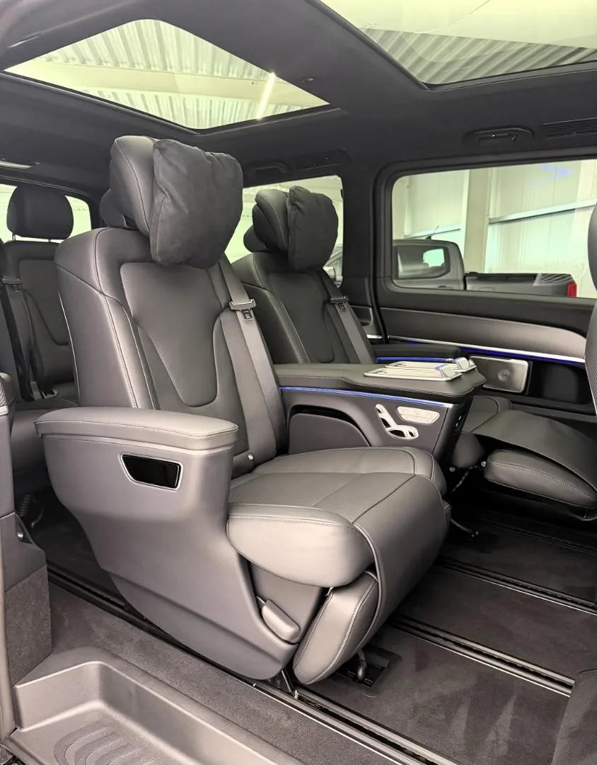 2026 Mercedes-Benz V 300 d 4MATIC Long, EXCLUSIVE AMG Line, 18/30
