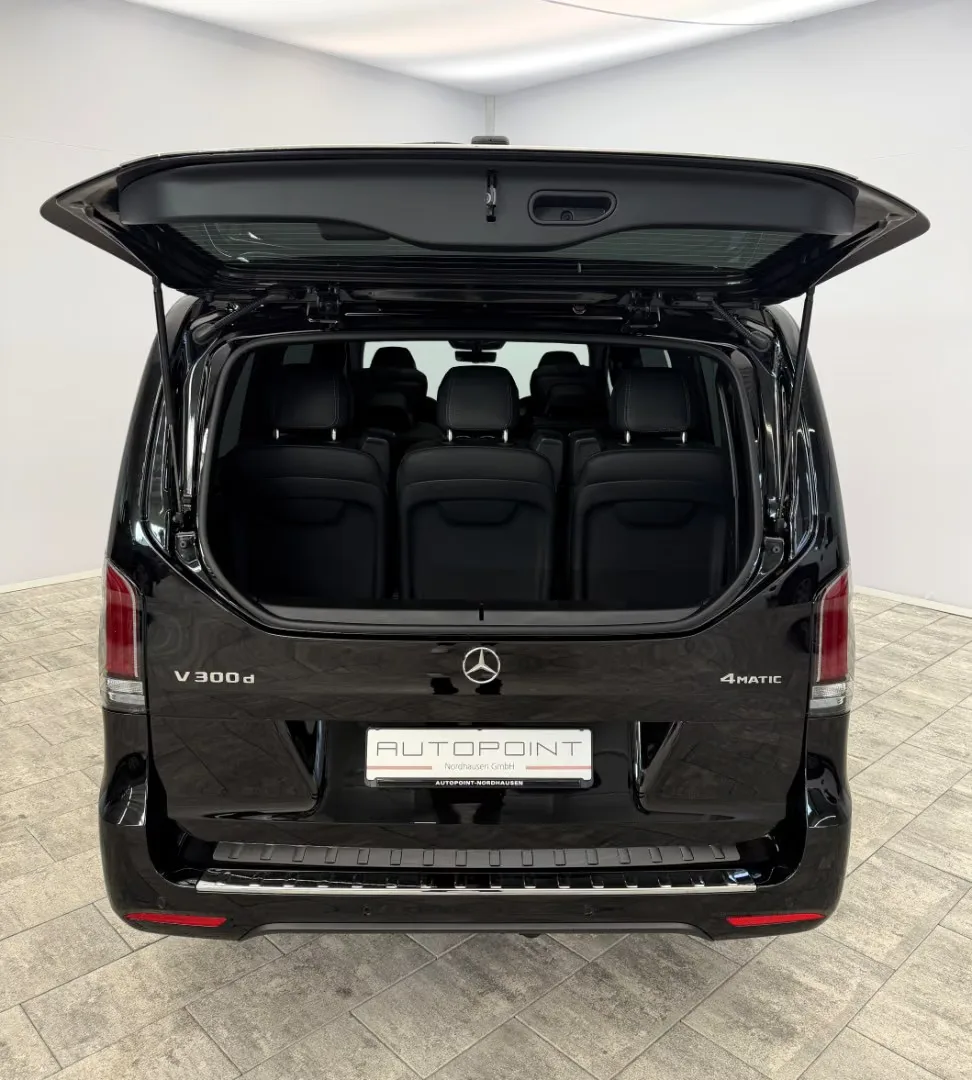 2026 Mercedes-Benz V 300 d 4MATIC Long, EXCLUSIVE AMG Line, 26/30