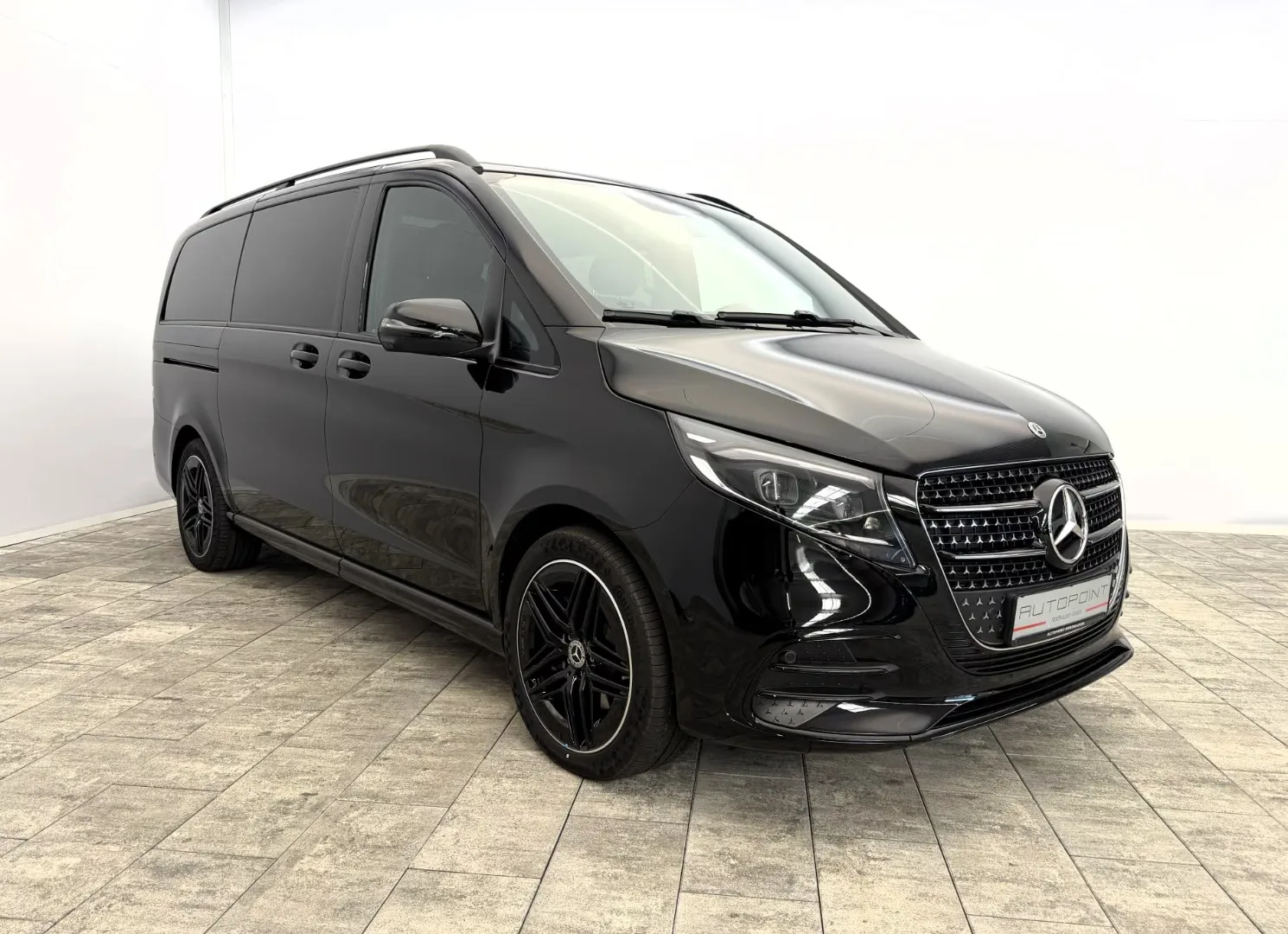 2026 Mercedes-Benz V 300 d 4MATIC Long, EXCLUSIVE AMG Line offered by a specialist dealer in Nordhausen, Germany, main photo