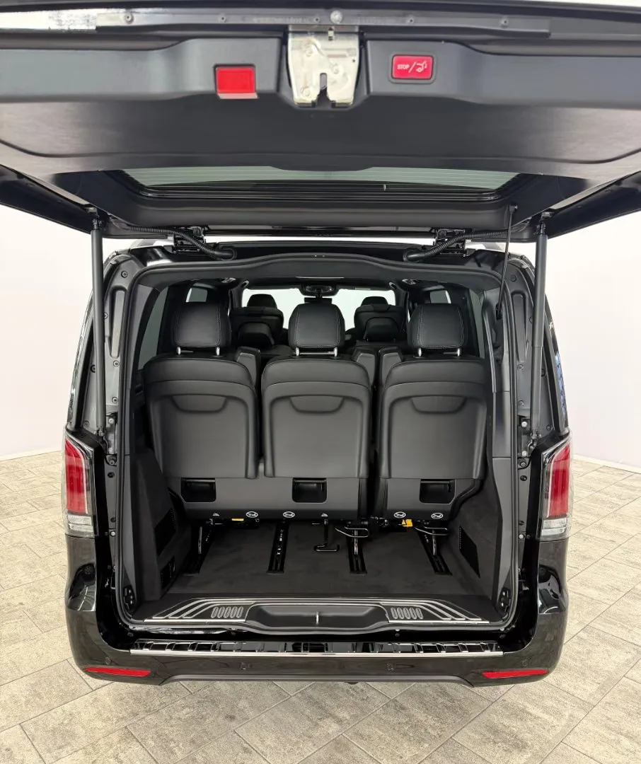 2026 Mercedes-Benz V 300 d 4MATIC Long, EXCLUSIVE AMG Line, 26/30