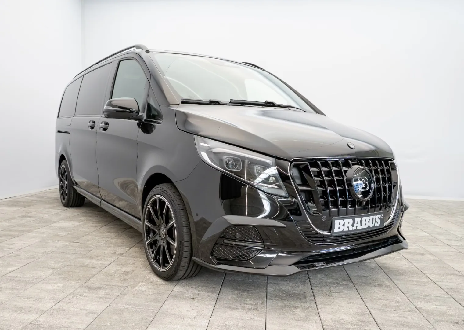 2026 Mercedes-Benz V 300 d 4MATIC Long, EXCLUSIVE BRABUS offered by a specialist dealer in Nordhausen, Germany, main photo
