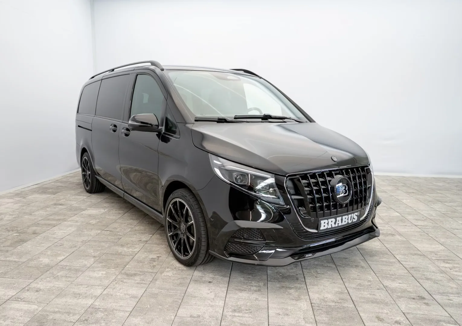 2026 Mercedes-Benz V 300 d 4MATIC Long, EXCLUSIVE BRABUS, 4/30