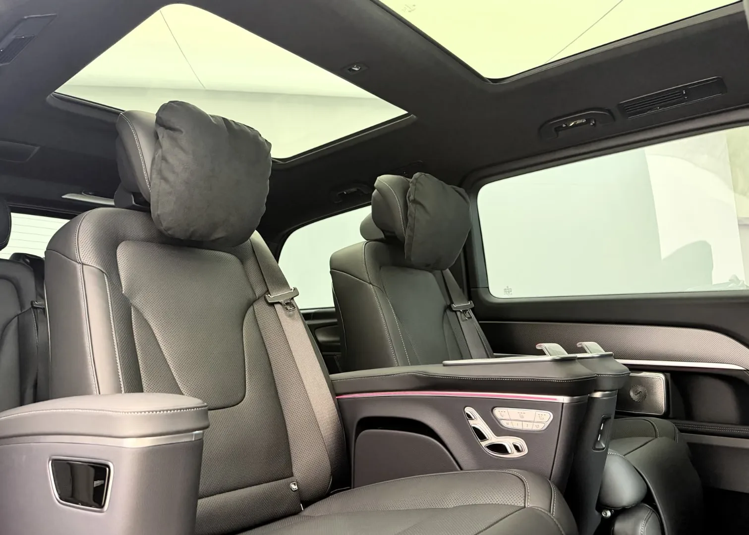 2026 Mercedes-Benz V 300 d 4MATIC Long, EXCLUSIVE BRABUS, 24/30