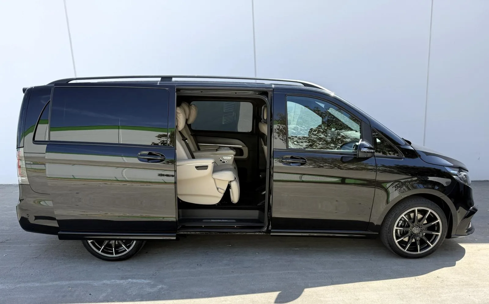 2026 Mercedes-Benz V 300 d 4MATIC Long, EXCLUSIVE BRABUS, 7/30