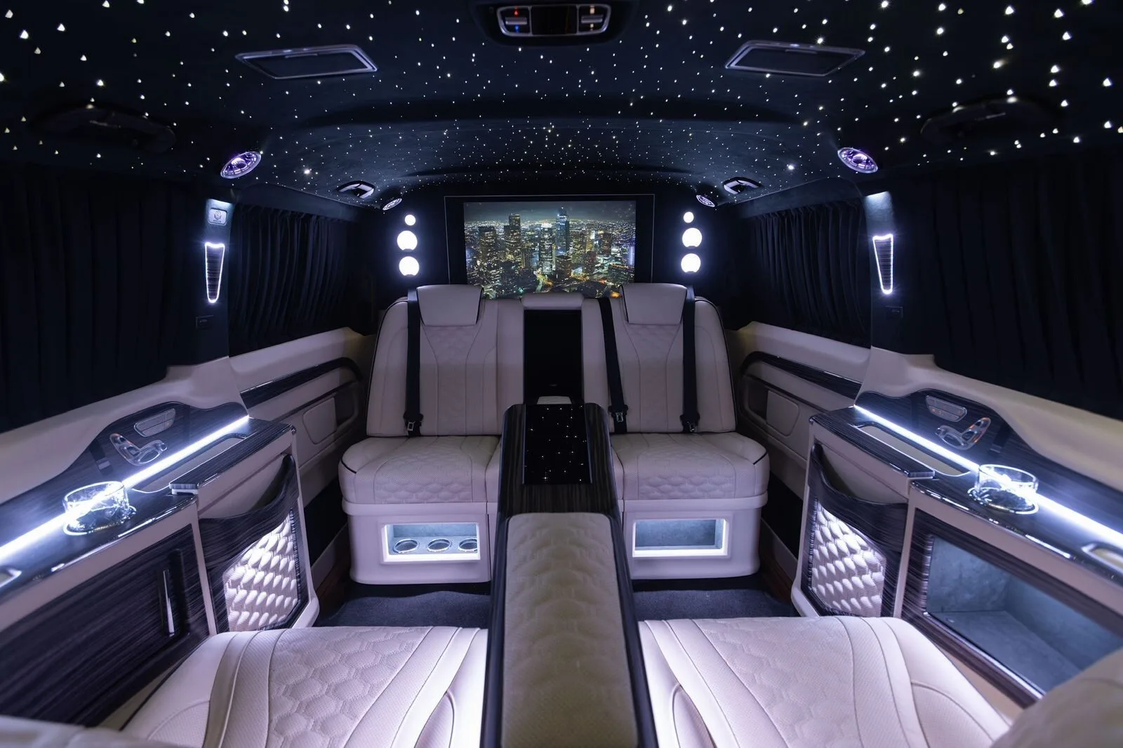 2026 Mercedes-Benz V 300 d Sutton VIP Class, 9/16