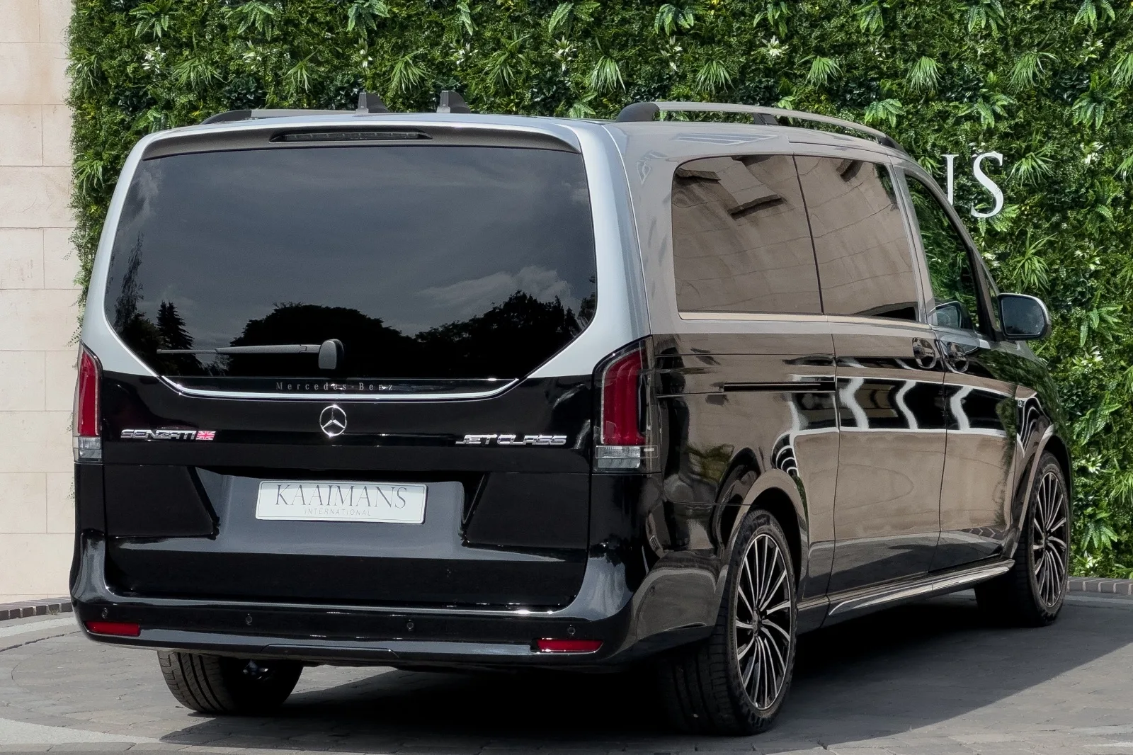 2026 Mercedes-Benz V 300 d Senzati Jet Class, 4/30
